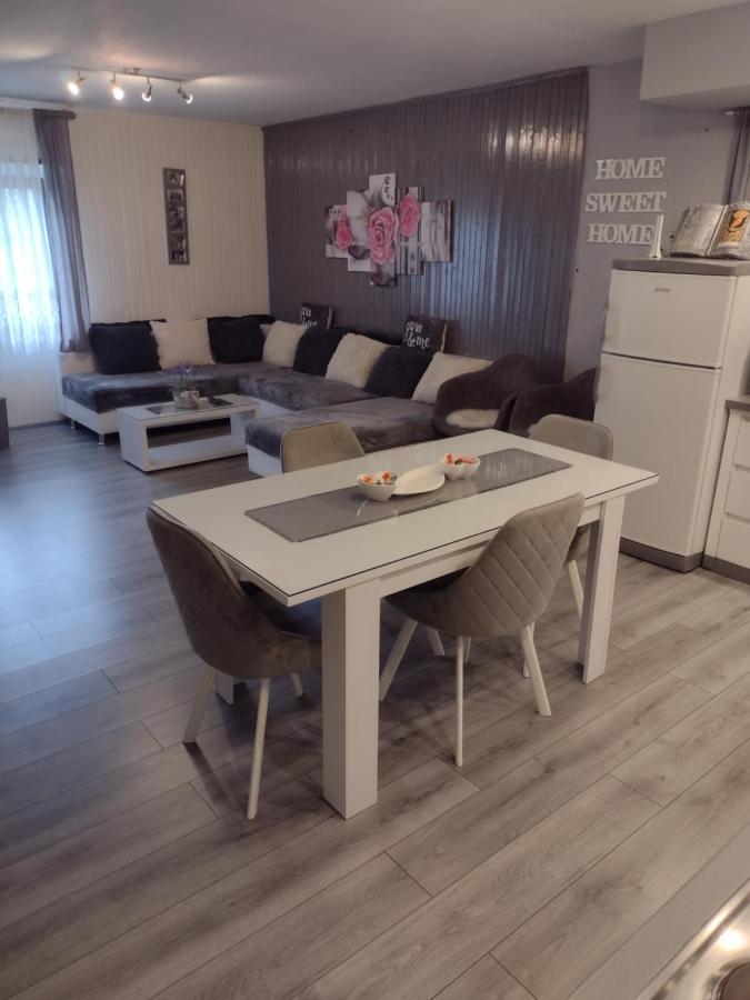Holiday home Mare Kuca Za Odmor *
