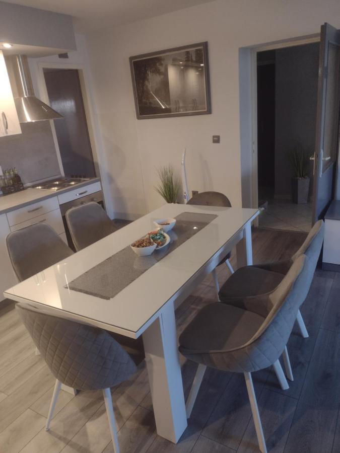 Mare Kuca Za Odmor Holiday home *